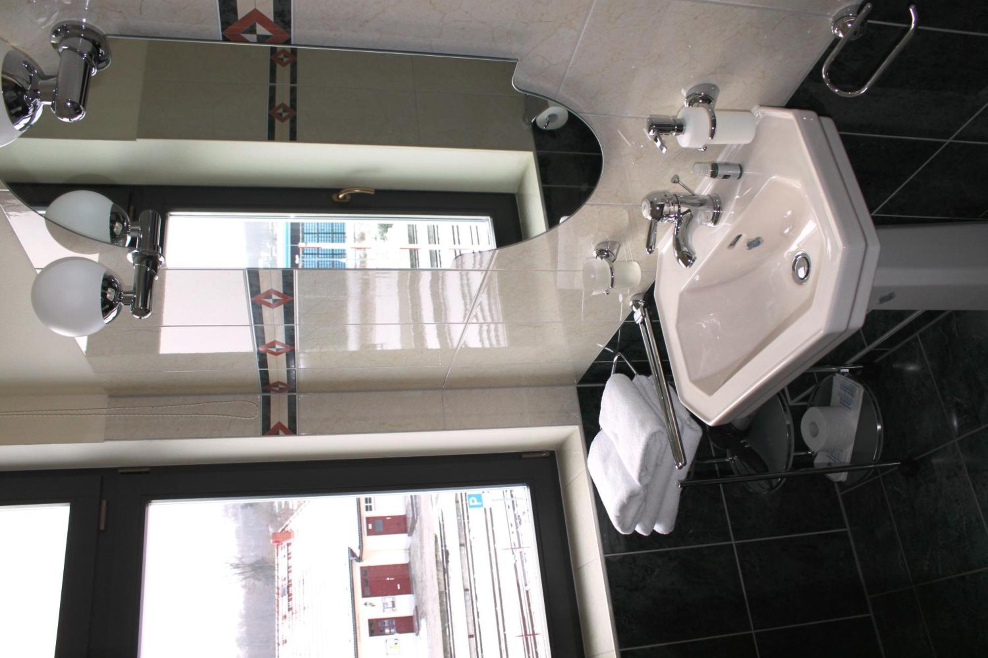 Hotel Villa Sommer 바트 도베란 외부 사진